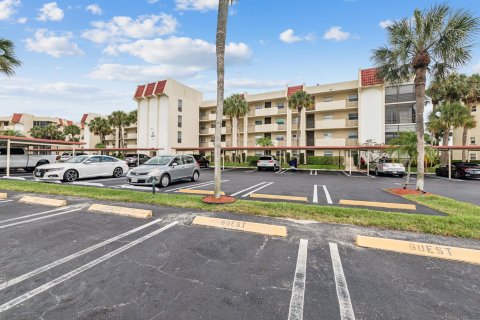 Condo in Boca Raton, Florida, 2 bedrooms  № 1217704 - photo 11