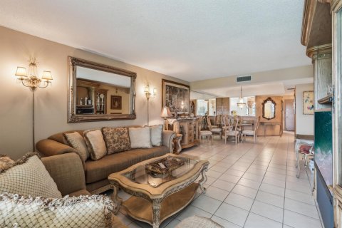 Condo in Boca Raton, Florida, 2 bedrooms  № 1217704 - photo 23