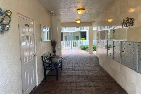 Condo in Tamarac, Florida, 2 bedrooms  № 1224886 - photo 26