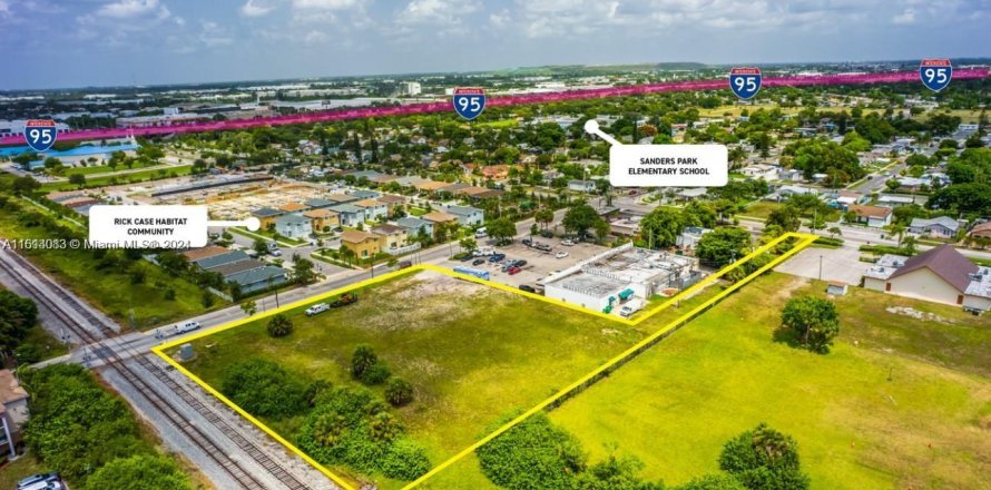 Propiedad comercial en Pompano Beach, Florida № 1235770