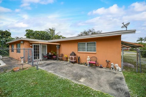 Villa ou maison à vendre à Fort Lauderdale, Floride: 4 chambres, 178.56 m2 № 929289 - photo 30