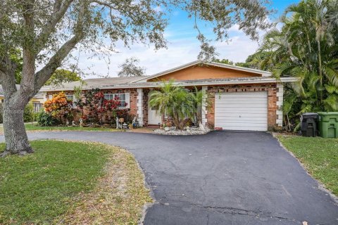 Villa ou maison à vendre à Fort Lauderdale, Floride: 4 chambres, 178.56 m2 № 929289 - photo 2