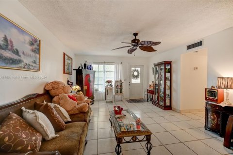 Villa ou maison à vendre à Fort Lauderdale, Floride: 4 chambres, 178.56 m2 № 929289 - photo 26