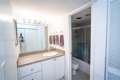 Condominio en venta en Pembroke Pines, Florida, 2 dormitorios, 102.19 m2 № 962230 - foto 11
