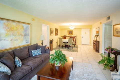 Condominio en venta en Pembroke Pines, Florida, 2 dormitorios, 102.19 m2 № 962230 - foto 18