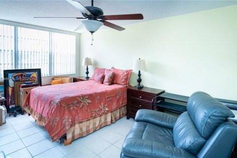 Condominio en venta en Pembroke Pines, Florida, 2 dormitorios, 102.19 m2 № 962230 - foto 8