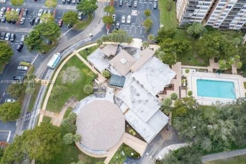 Condominio en venta en Pembroke Pines, Florida, 2 dormitorios, 102.19 m2 № 962230 - foto 16