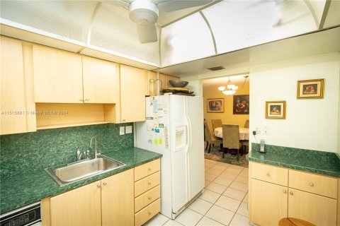 Condominio en venta en Pembroke Pines, Florida, 2 dormitorios, 102.19 m2 № 962230 - foto 5
