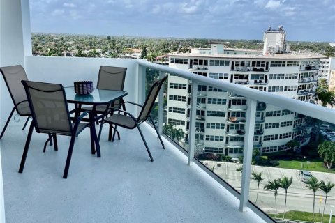 Condo in Fort Lauderdale, Florida, 1 bedroom  № 962340 - photo 19