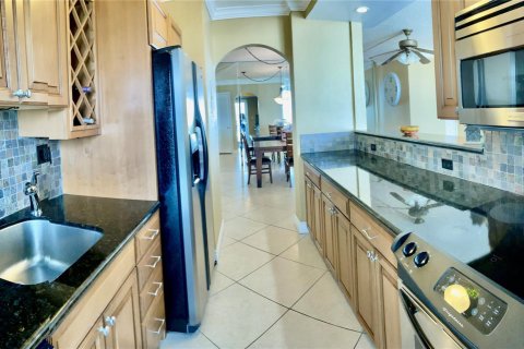 Condo in Fort Lauderdale, Florida, 1 bedroom  № 962340 - photo 14