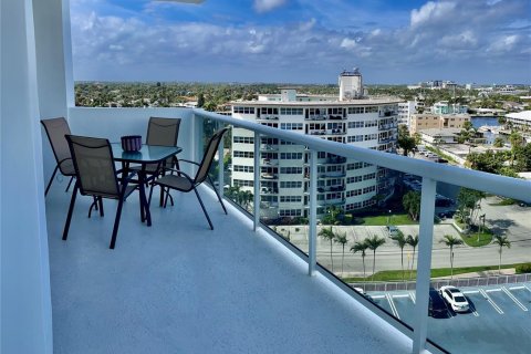 Condo in Fort Lauderdale, Florida, 1 bedroom  № 962340 - photo 3