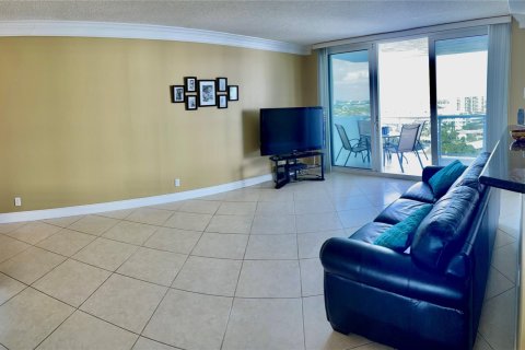 Condo in Fort Lauderdale, Florida, 1 bedroom  № 962340 - photo 8