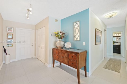 Condo in Tamarac, Florida, 3 bedrooms  № 1187785 - photo 4