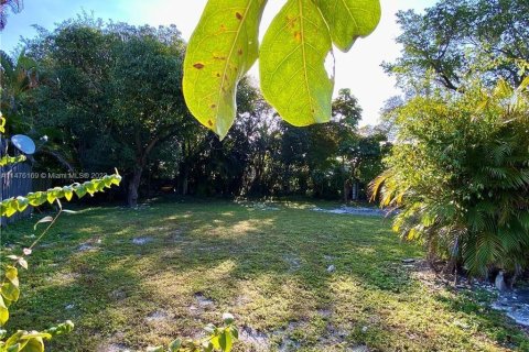 Land in Oakland Park, Florida № 802576 - photo 3