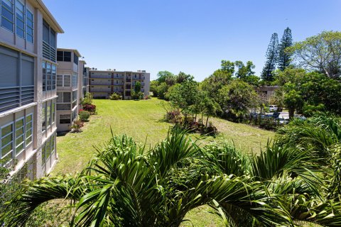 Condo in Palm Springs, Florida, 1 bedroom  № 1189577 - photo 18