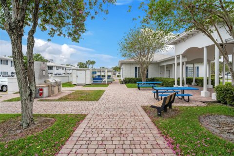 Condo in Fort Lauderdale, Florida, 2 bedrooms  № 1096609 - photo 20