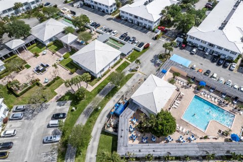 Condo in Fort Lauderdale, Florida, 2 bedrooms  № 1096609 - photo 21