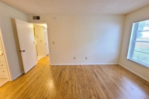 Condo in Tampa, Florida, 2 bedrooms  № 1405288 - photo 27