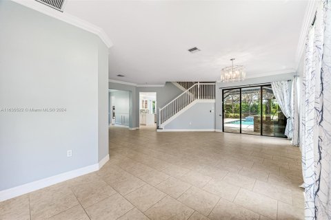 Villa ou maison à vendre à Naples, Floride: 5 chambres, 386.85 m2 № 1305311 - photo 4