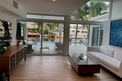 Casa en alquiler en Fort Lauderdale, Florida, 3 dormitorios, 218.51 m2 № 197579 - foto 18