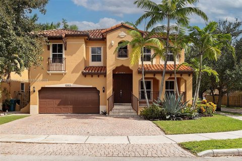 Casa en venta en Miami, Florida, 4 dormitorios, 278.24 m2 № 1418548 - foto 1