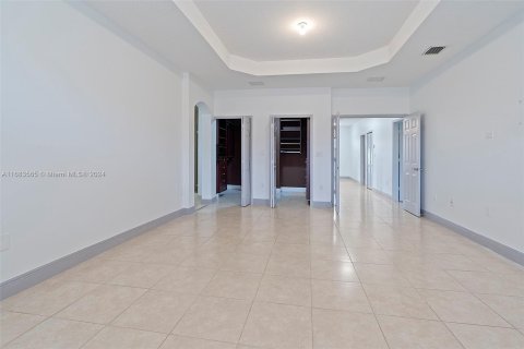 Casa en venta en Miami, Florida, 4 dormitorios, 278.24 m2 № 1418548 - foto 28