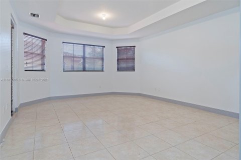 Casa en venta en Miami, Florida, 4 dormitorios, 278.24 m2 № 1418548 - foto 26