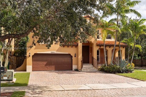 Casa en venta en Miami, Florida, 4 dormitorios, 278.24 m2 № 1418548 - foto 3