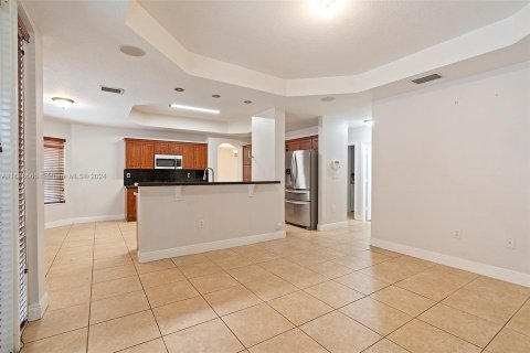 Casa en venta en Miami, Florida, 4 dormitorios, 278.24 m2 № 1418548 - foto 16