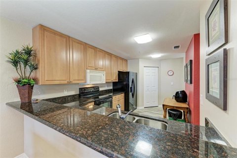 Condo in Punta Gorda, Florida, 2 bedrooms  № 944223 - photo 15