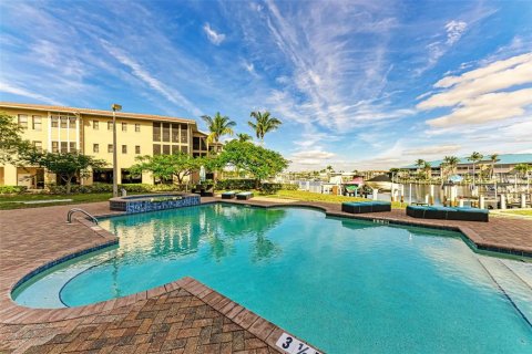 Condominio en venta en Punta Gorda, Florida, 2 dormitorios, 129.41 m2 № 944223 - foto 2