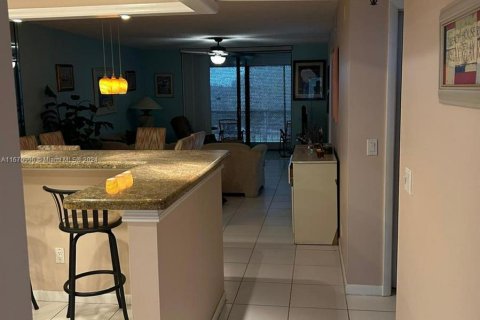 Copropriété à vendre à Deerfield Beach, Floride: 2 chambres, 97.55 m2 № 1391907 - photo 1