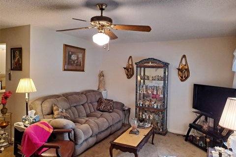 Condominio en venta en Pembroke Pines, Florida, 1 dormitorio, 75.34 m2 № 966128 - foto 16