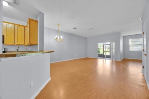 Condo in Kissimmee, Florida, 3 bedrooms  № 1408590 - photo 9