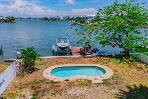 Land in Redington Beach, Florida № 1247836 - photo 1