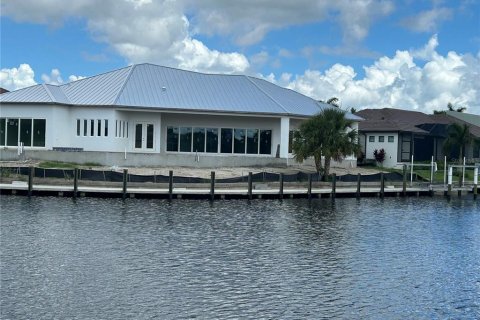 Villa ou maison à vendre à Punta Gorda, Floride: 3 chambres, 309.92 m2 № 1247837 - photo 5