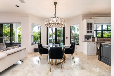 House in Fort Lauderdale, Florida 4 bedrooms, 433.39 sq.m. № 1311290 - photo 9