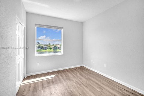 Townhouse in Pembroke Pines, Florida 3 bedrooms, 133.97 sq.m. № 1353858 - photo 19