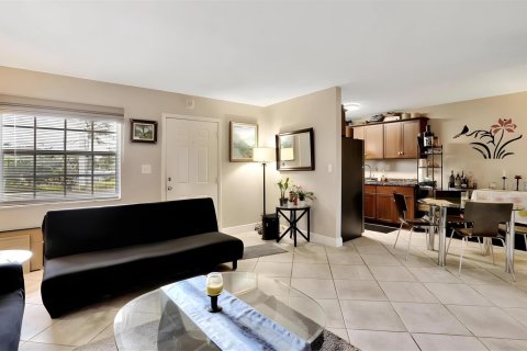 Condominio en venta en Wilton Manors, Florida, 1 dormitorio, 61.78 m2 № 1132659 - foto 10