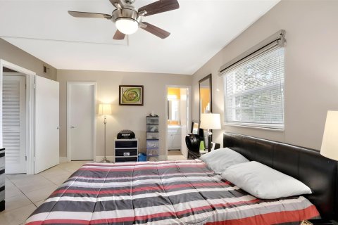 Condo in Wilton Manors, Florida, 1 bedroom  № 1132659 - photo 2