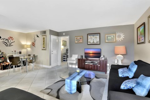 Condominio en venta en Wilton Manors, Florida, 1 dormitorio, 61.78 m2 № 1132659 - foto 14