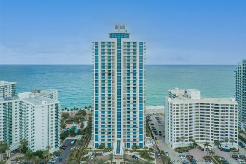 Condominio en venta en Hollywood, Florida, 2 dormitorios, 161 m2 № 1002853 - foto 6