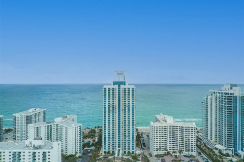 Condominio en venta en Hollywood, Florida, 2 dormitorios, 161 m2 № 1002853 - foto 5