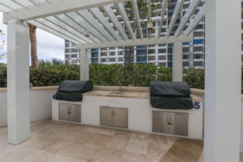 Copropriété à vendre à Hollywood, Floride: 2 chambres, 161 m2 № 1002853 - photo 14