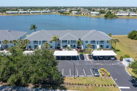 Copropriété à vendre à Punta Gorda, Floride: 2 chambres, 116.13 m2 № 1164378 - photo 2