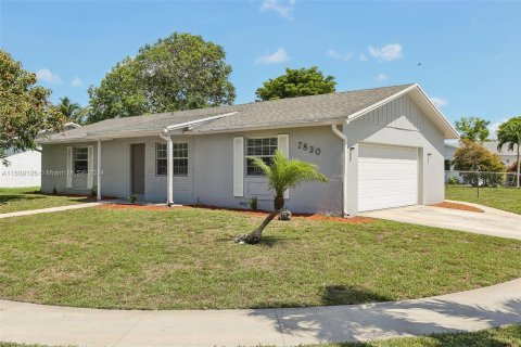 Villa ou maison à vendre à Lauderhill, Floride: 2 chambres, 149.39 m2 № 1236007 - photo 10