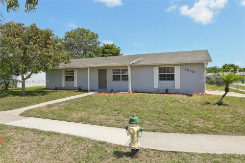 Villa ou maison à vendre à Lauderhill, Floride: 2 chambres, 149.39 m2 № 1236007 - photo 9