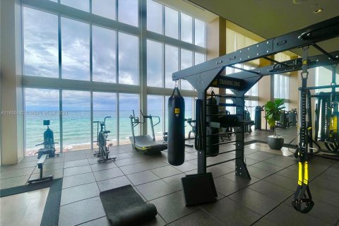 Condominio en venta en Hallandale Beach, Florida, 1 dormitorio, 78.41 m2 № 1305357 - foto 19