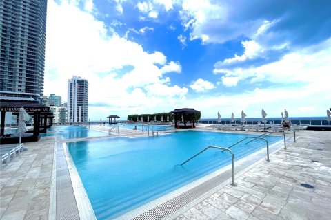 Condominio en venta en Hallandale Beach, Florida, 1 dormitorio, 78.41 m2 № 1305357 - foto 17