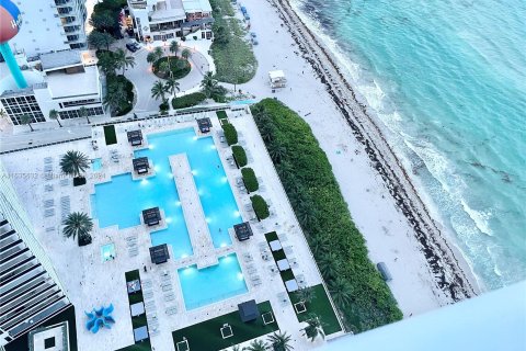 Copropriété à vendre à Hallandale Beach, Floride: 1 chambre, 78.41 m2 № 1305357 - photo 14